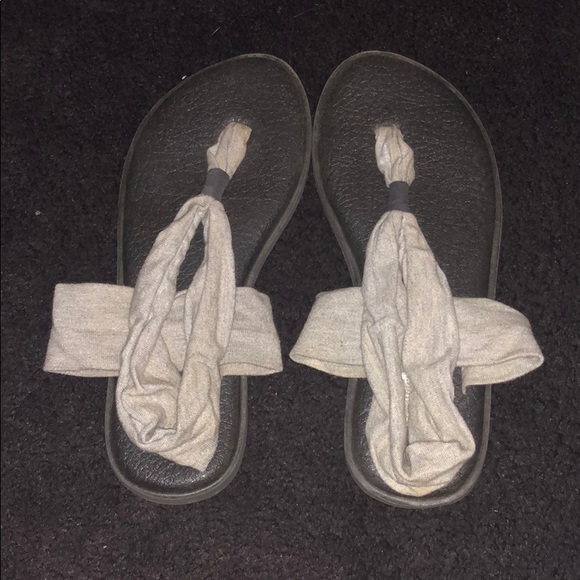 Size 8 women’s sanuk sandal flip flop - Picture 2 of 3